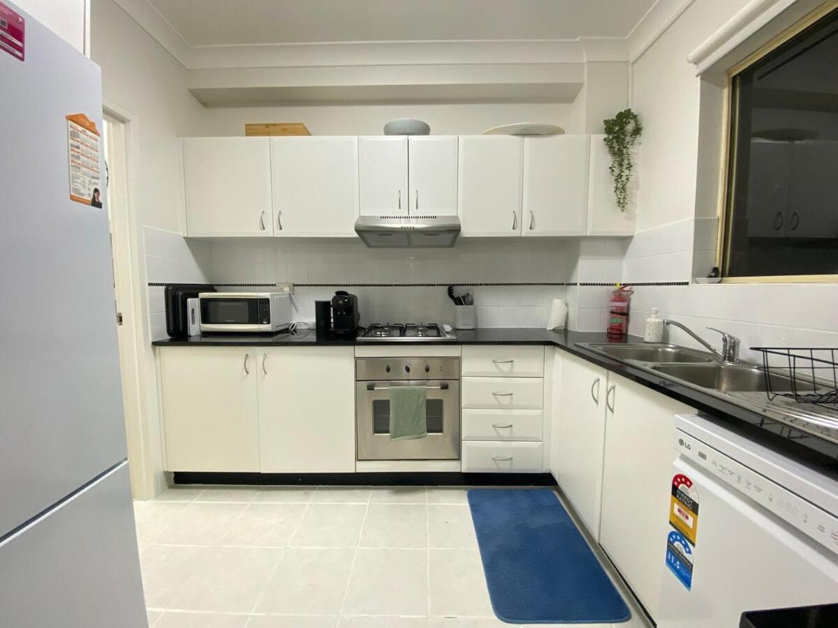 Kozyguru Homebush West 3-beds With Parking Appartamento *